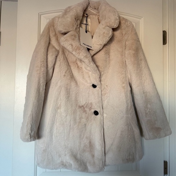 Pull&Bear Jackets & Blazers - Pull&Bear Luxe Cream Faux Fur Coat - Plush Winter Statement Piece - New - Small